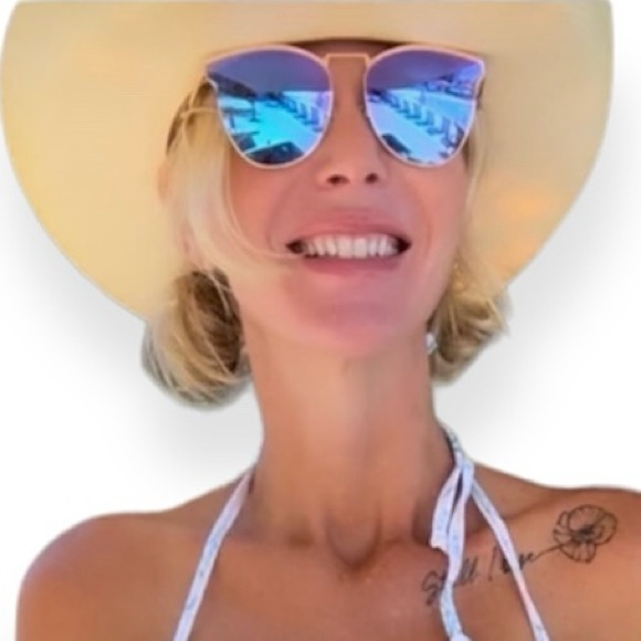 DIFF Sadie Sunglasses Gold Frame Purple Iridescent Mirror Lenses Oversized NWT - Picture 3 of 11